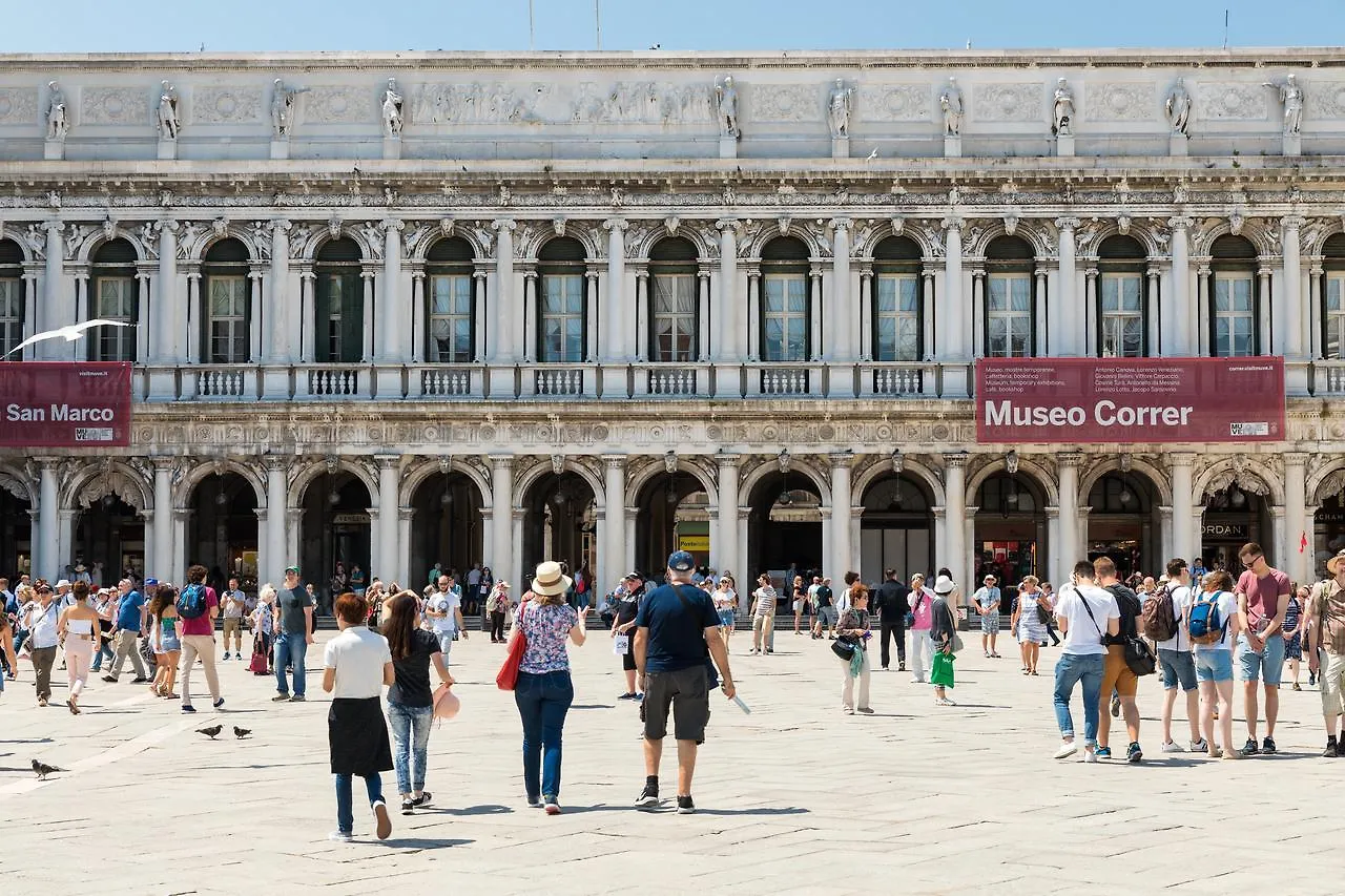 Elegant Terrace Apartment Near Piazza San Marco Last Floor No Lift Venice