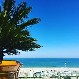 https://select-suites-spa.emilia-romagnahotels.net