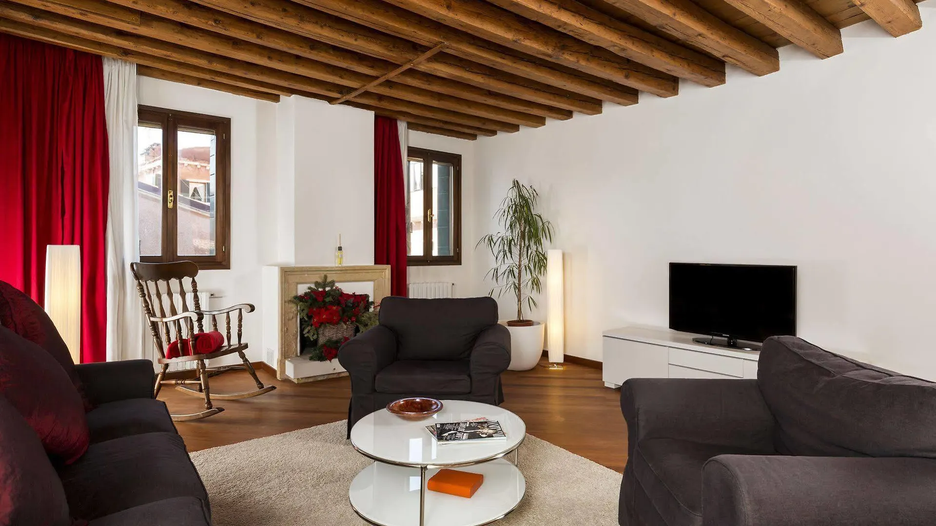 Elegant Terrace Apartment Near Piazza San Marco Last Floor No Lift Venice